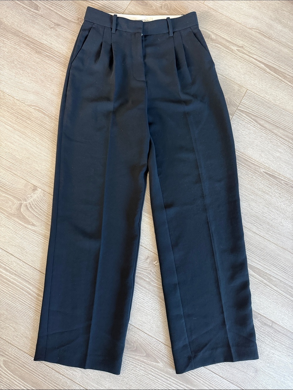 Aritzia Wilfred Effortless Pants